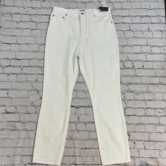 NWT Abercrombie and Fitch Ultra High Rise Slim Strength Jean‎ Size 33/16 "READ" - Picture 1 of 12